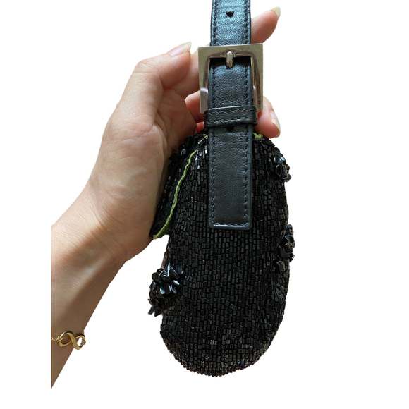 Fendi Baguette Black Beaded Shoulder Bag with Stones in Wave Pattern - Picture 3 of 16